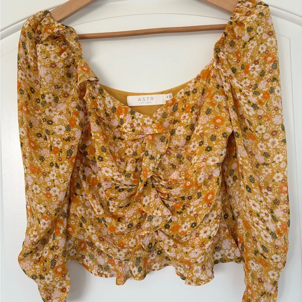 ASTR the Label Concord floral ruffle mustard Ruched Sleeve Blouse boho top XS